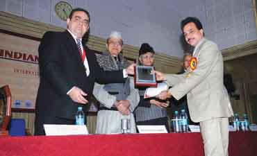 indra-gandhi-award